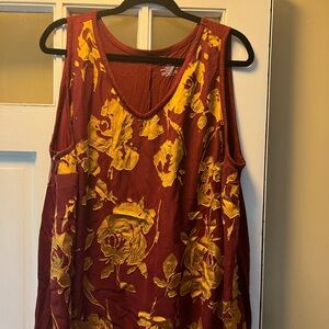 Size 22/24 red and gold tank top